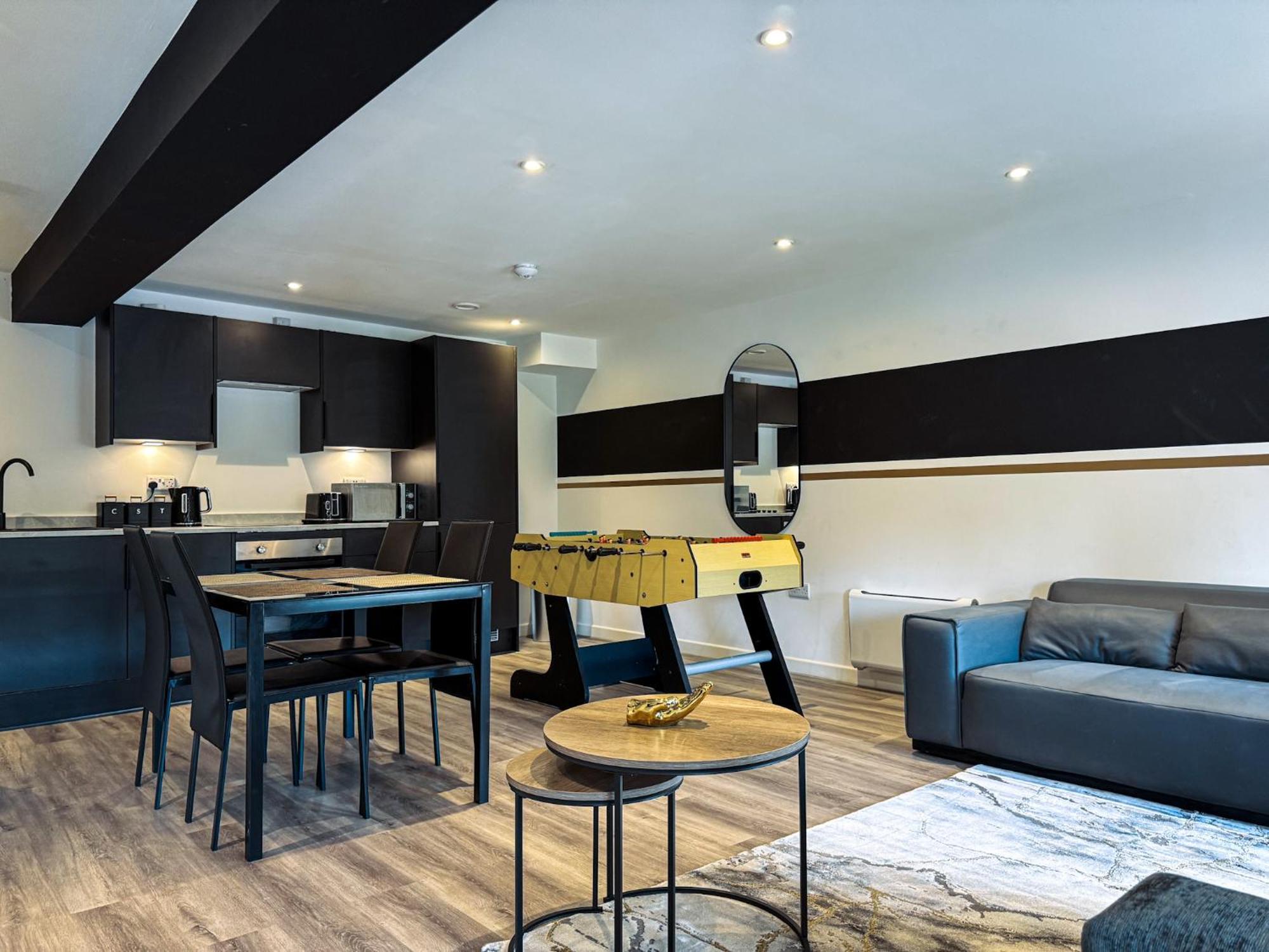 The Seven Suites Liverpool Exterior photo