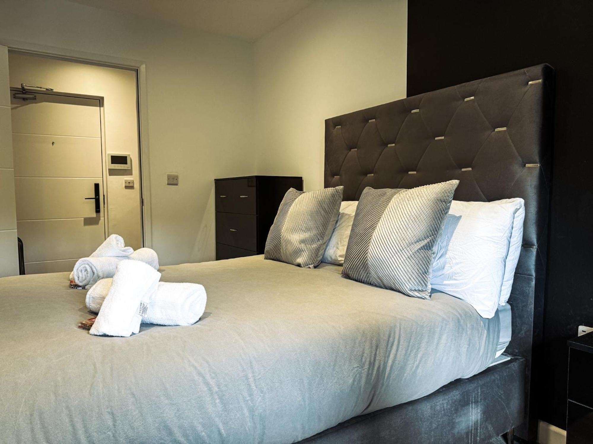The Seven Suites Liverpool Exterior photo